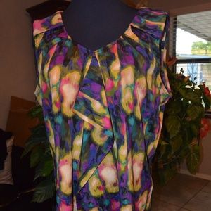 Apostrophe Watercolor Top in women